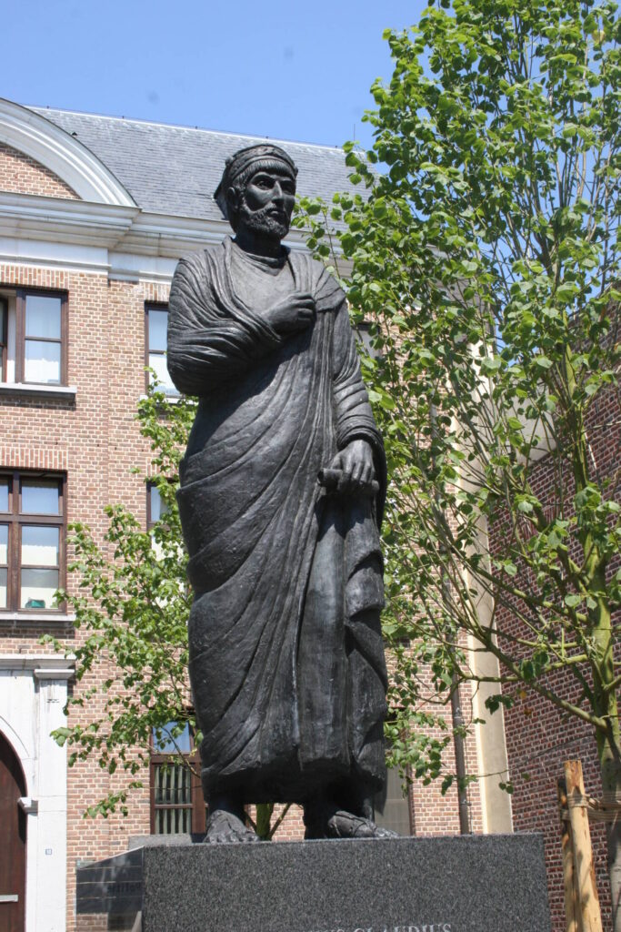 Standbeeld van Julianus.